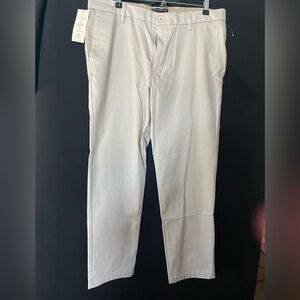 Men's Classic Khaki Dockers